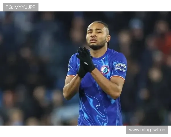 恩昆库影锋与前腰切换的战术角色分析