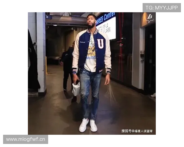 安东尼·戴维斯挡拆拉开空间助力湖人内线效率显著提升